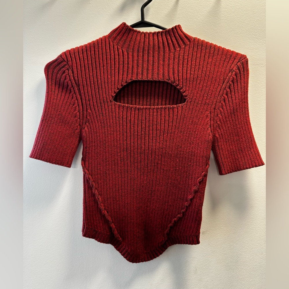 Wine Red Ribbed Knit Top with Chest Cut-Out – Short Sleeve